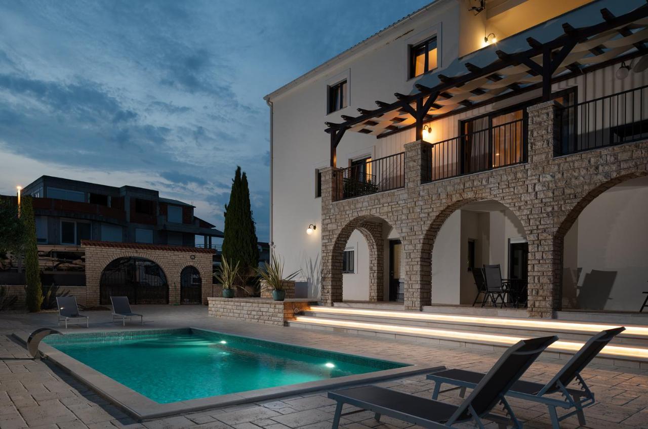 Villa Jalan Vrsi Exteriér fotografie