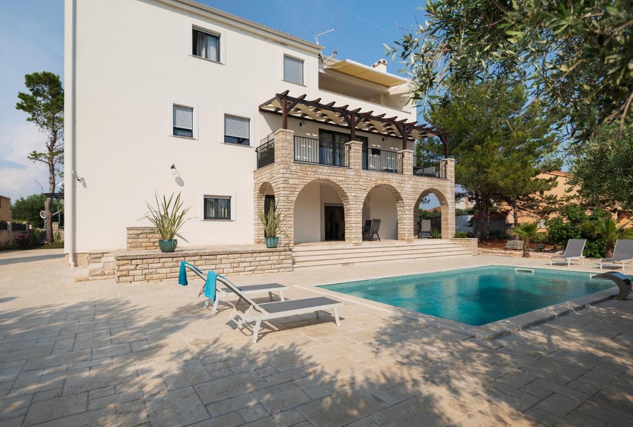 Villa Jalan Vrsi Exteriér fotografie