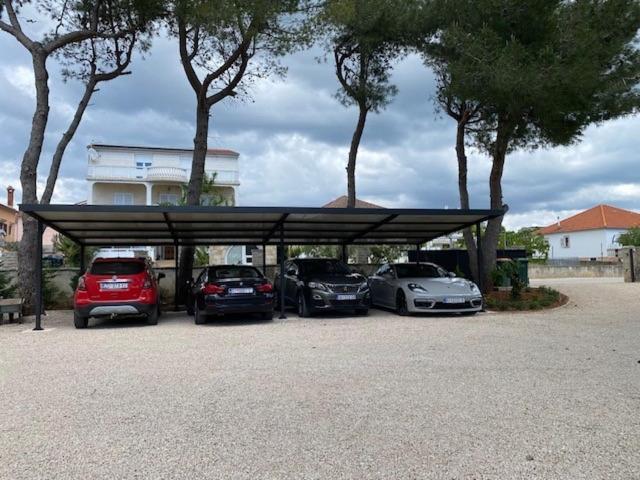 Villa Jalan Vrsi Exteriér fotografie